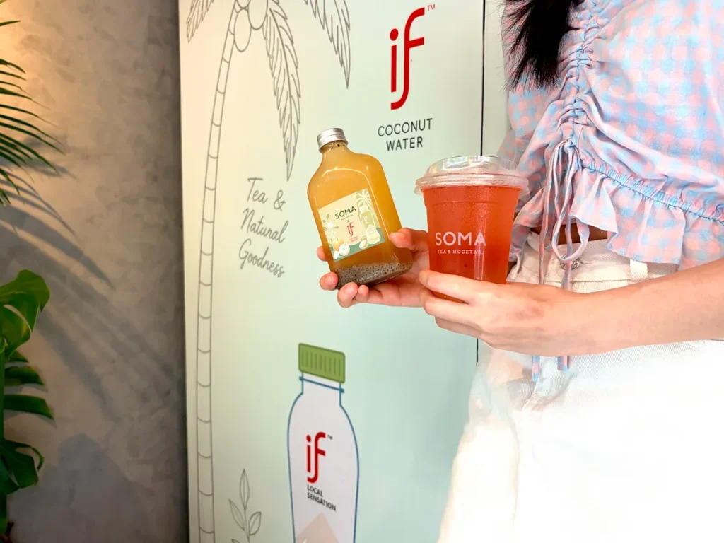 水梨的清甜、茶湯的淡雅與椰香彼此交融，再透過蘭香子增加口感，讓消費者也能把聯名風味帶著走。業者提供