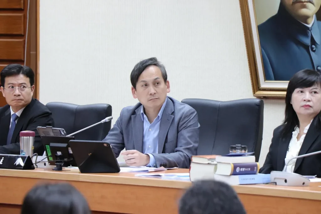 普發2萬特別條例一讀通過 葉元之：綠營暫未反對不代表最後支持 閣揆不副署仍是最大關卡