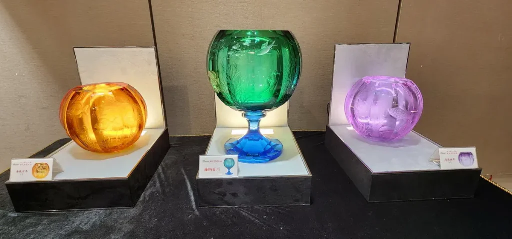 會場展示國際雕刻大師作品