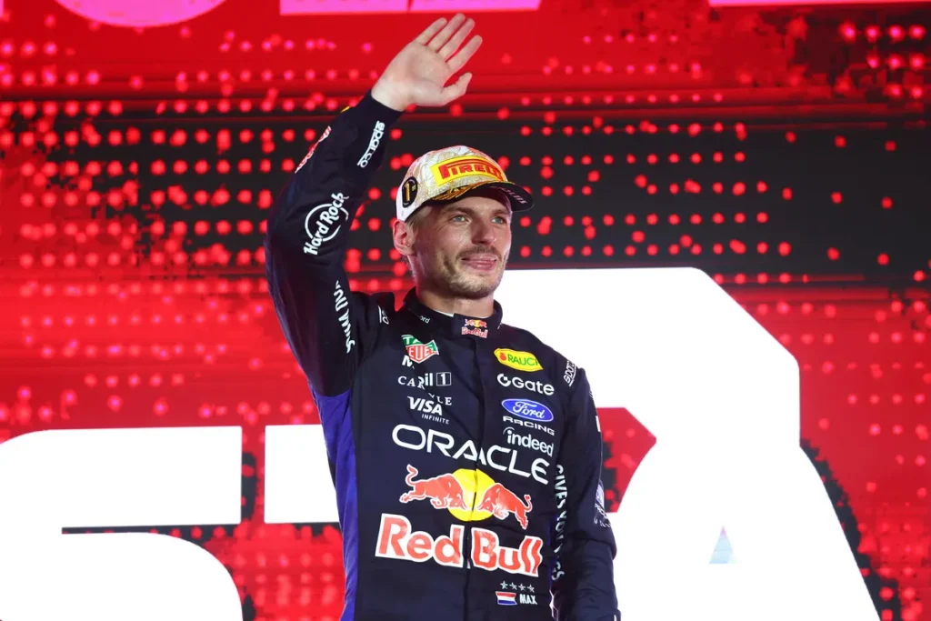 Max Verstappen首度稱霸新加坡 第250場大獎賽全程領跑、奪二連勝
