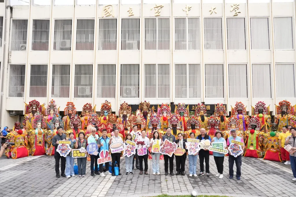 32 尊神將齊聚創歷年之最！蘆洲神將文化祭盛況空前 善財童子悠遊卡掀搶換熱潮 擲筊祈福、闖關送好禮吸引民眾熱情參與