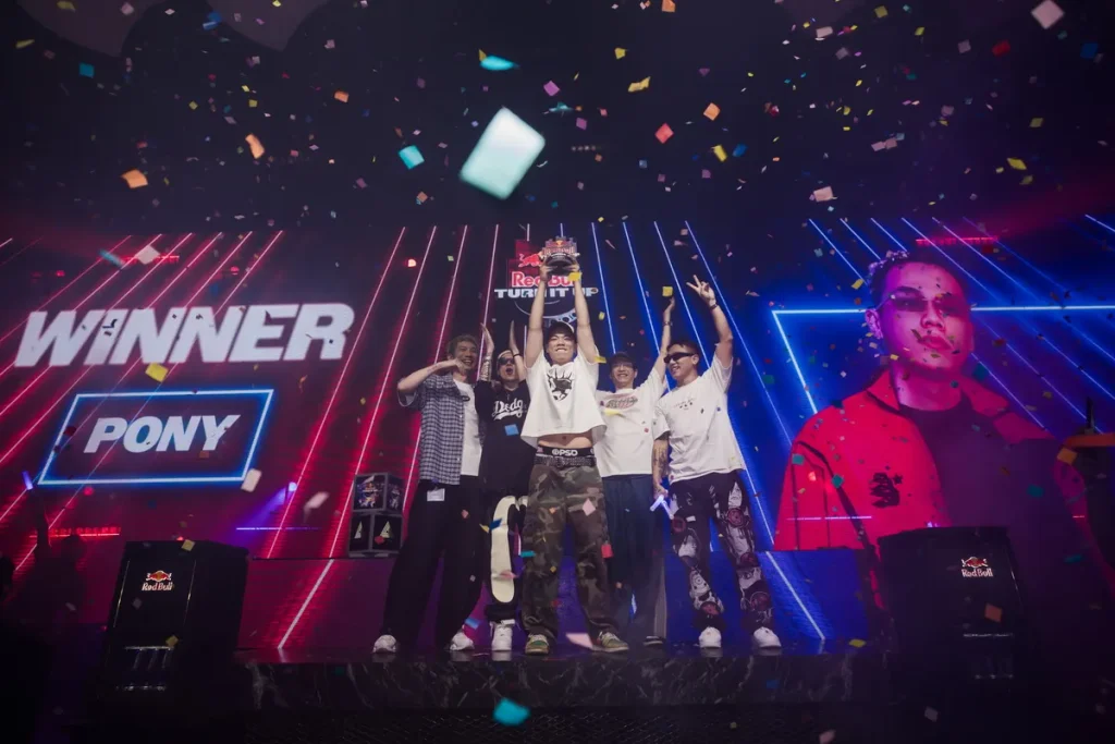 DJ PONY在Red Bull Turn It Up脫穎而出，為精彩的主題式DJ對決畫下完美句點。（Red Bull提供）